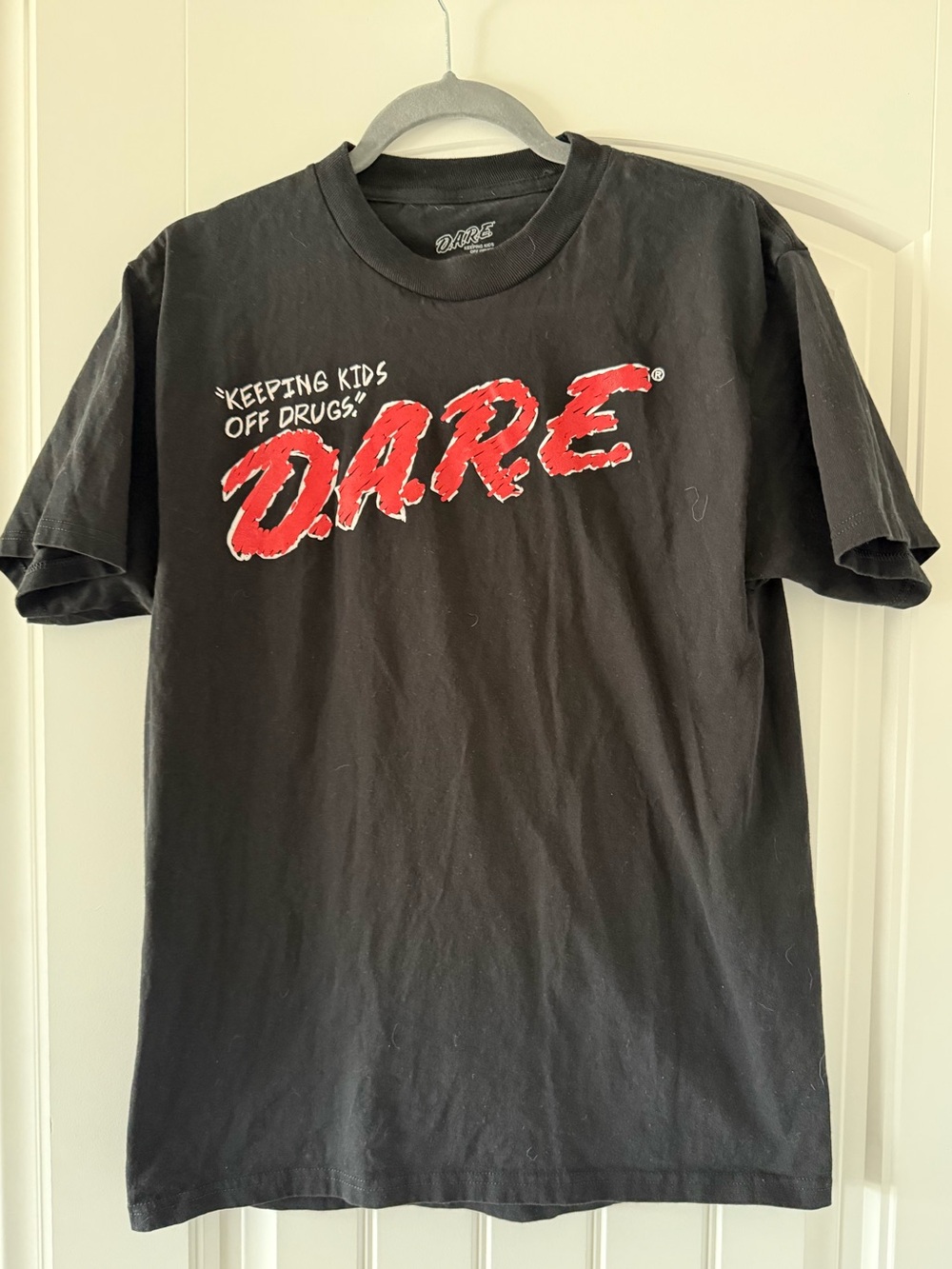 DARE Men's Black Logo T-Shirt Size Medium